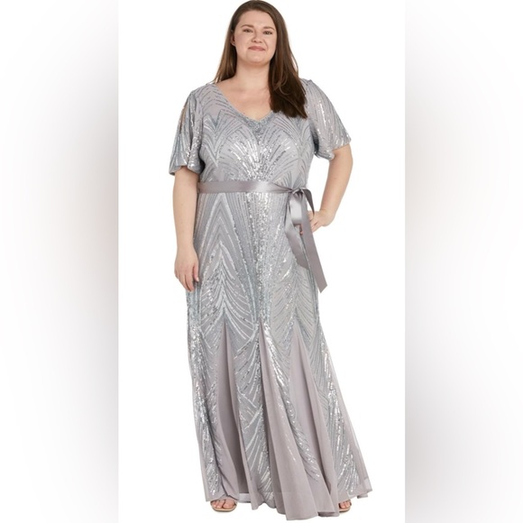 R&M Richards Dresses & Skirts - Plus Dress 🩶